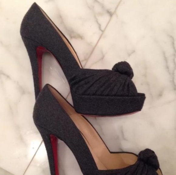100% Authentic Christian Louboutin Size 40 - Picture 1 of 4